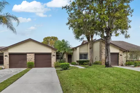 136 Village Walk Dr, Royal Palm Beach, FL 33411