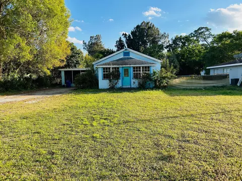 2045 17th St, Vero Beach, FL 32960