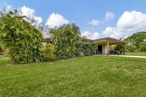813 Azalea Ave, Fort Pierce, FL 34982