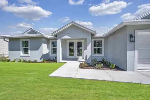 5604 Hickory Dr, Fort Pierce, FL 34982