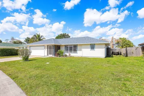 2538 Canterbury Dr S, Riviera Beach, FL 33407