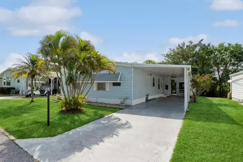 8569 Florence Dr, Port Saint Lucie, FL 34952