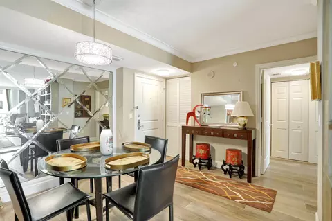 99 SE Mizner Blvd #647, Boca Raton, FL 33432
