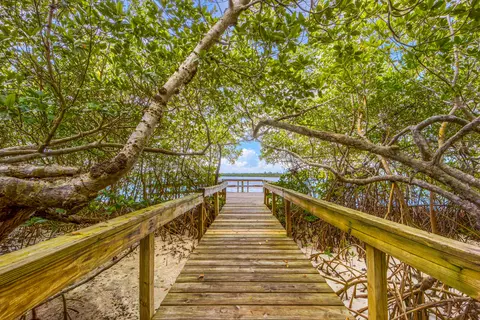 5698 SE Riverboat Dr, Stuart, FL 34997