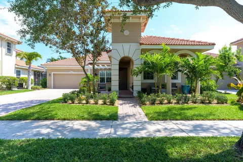 112 Via Santa Cruz, Jupiter, FL 33458