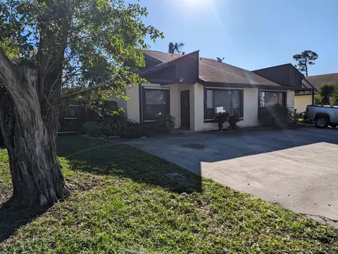 3750 Mil Stream Ct, Greenacres, FL 33463