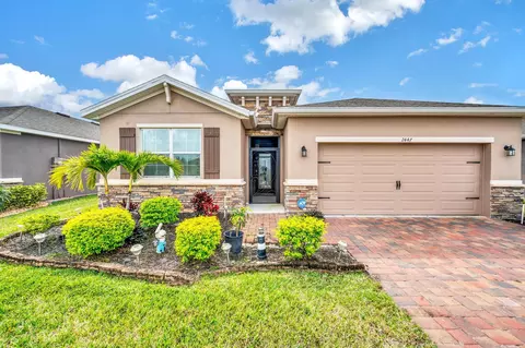 2447 Crowned Eagle Cir SW, Vero Beach, FL 32962