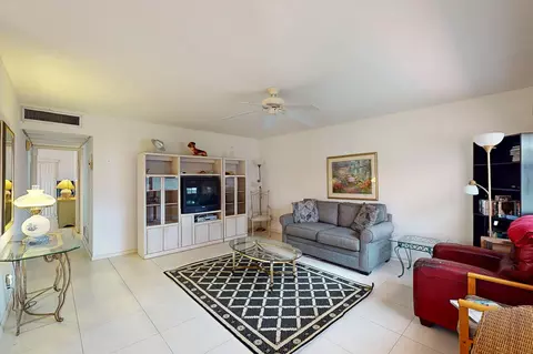 669 Saxony N, Delray Beach, FL 33446