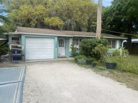 1008 28th St, Vero Beach, FL 32960