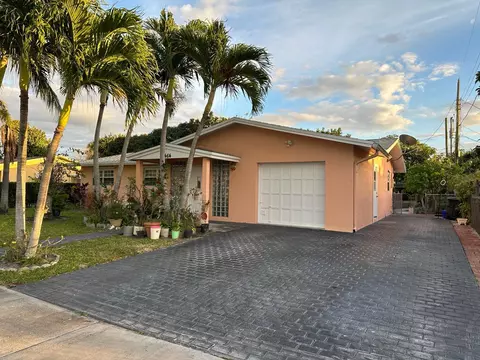 2464 Edgewater Dr, West Palm Beach, FL 33406