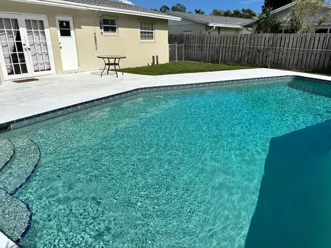 3144 Capri Rd, Palm Beach Gardens, FL 33410