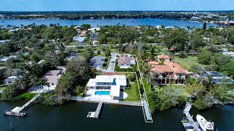 414 Beach Curve Rd, Lantana, FL 33462