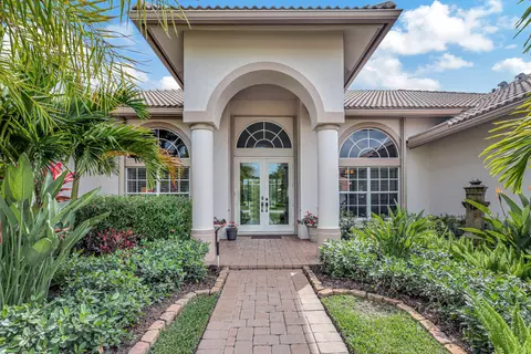1900 S Club Dr, Wellington, FL 33414