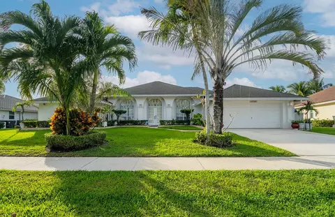 13949 Sheffield Ct, Wellington, FL 33414
