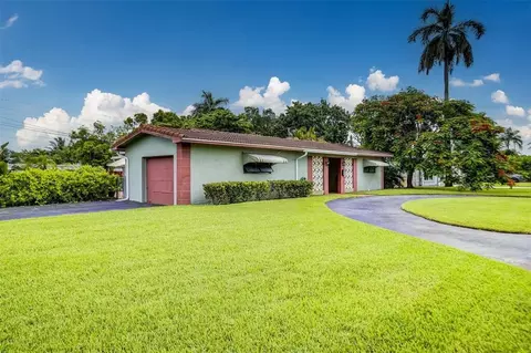 2581 SW 7th St, Fort Lauderdale, FL 33312