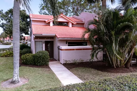 3517 SE Sandpiper Cir, Port Saint Lucie, FL 34952