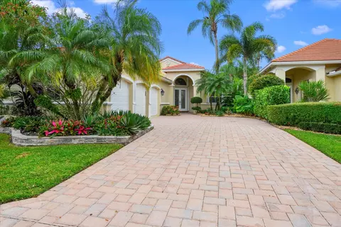 4450 Hazleton Ln, Lake Worth, FL 33449