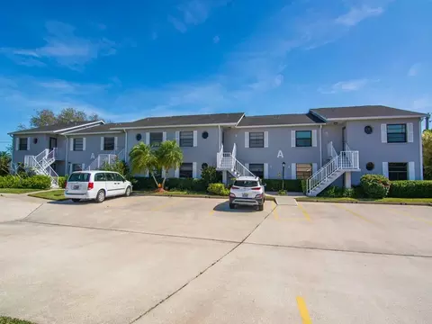 1801 Indian River Blvd #7, Vero Beach, FL 32960