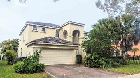 9741 Roche Pl, Wellington, FL 33414