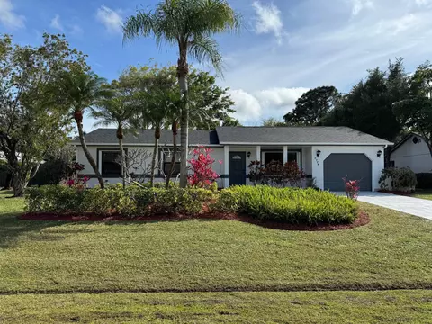 2774 SE Brevard Ave, Port Saint Lucie, FL 34952