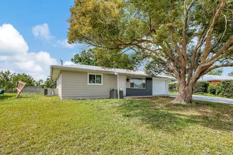 750 SW Airoso Blvd, Port Saint Lucie, FL 34983