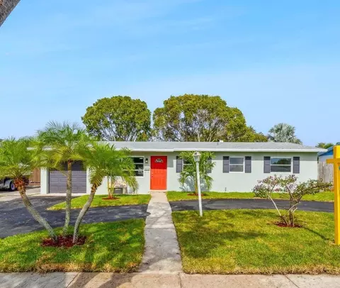 815 W Jasmine Dr, Lake Park, FL 33403