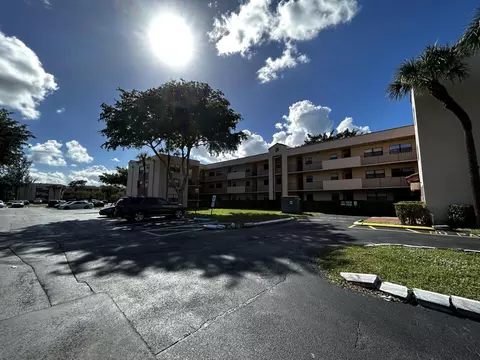 3252 Foxcroft Rd #202, Miramar, FL 33025