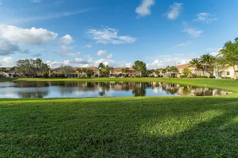 456 Rainbow Springs Ter, Royal Palm Beach, FL 33411
