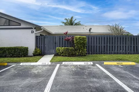 1057 Summit Trail Cir #D, West Palm Beach, FL 33415