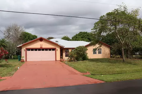 767 SE Autumn Ter, Port Saint Lucie, FL 34983