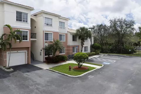 2208 Myrtlewood Cir E, Palm Beach Gardens, FL 33418