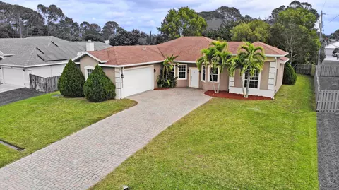 3811 SW Chicopee St, Port Saint Lucie, FL 34953