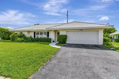 1355 Walnut Ter, Boca Raton, FL 33486