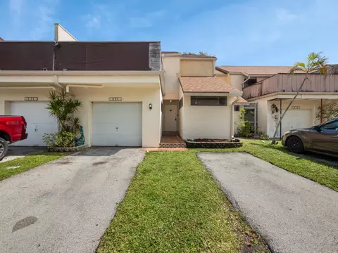 834 NW 81st Ter #4, Plantation, FL 33324