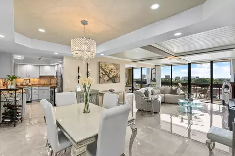 2000 Presidential Way #805, West Palm Beach, FL 33401