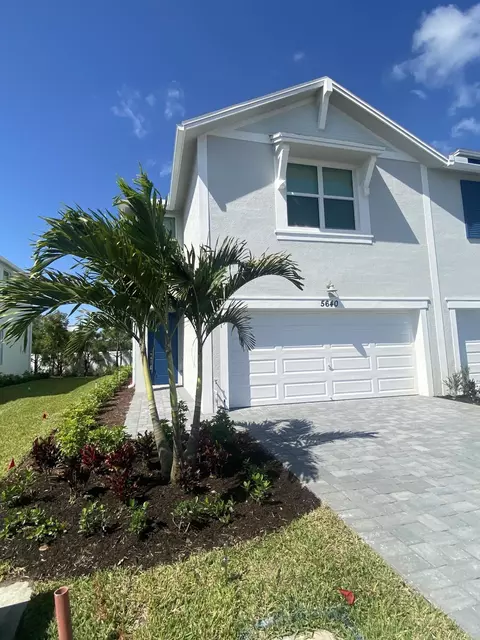 5640 SEdgewater Cir, Stuart, FL 34997 photo 1