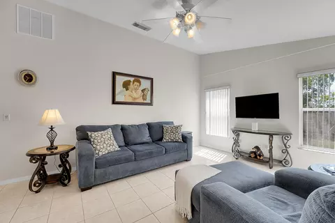 770 SW Jordin Ave, Port Saint Lucie, FL 34953