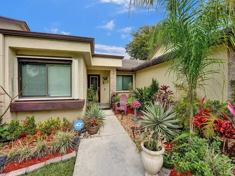 118 Village Walk Dr #10, Royal Palm Beach, FL 33411