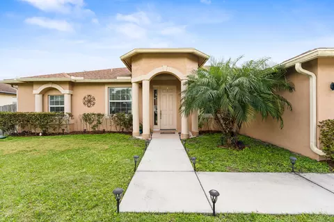 1856 SW Fears Ave, Port Saint Lucie, FL 34953