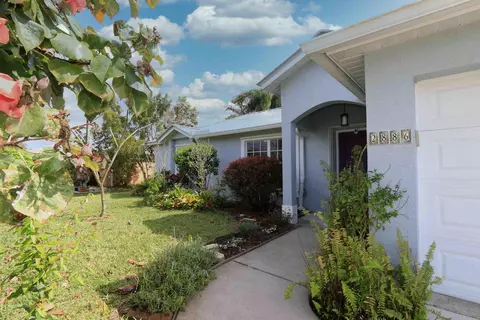 2886 SE Pace Dr, Port Saint Lucie, FL 34984