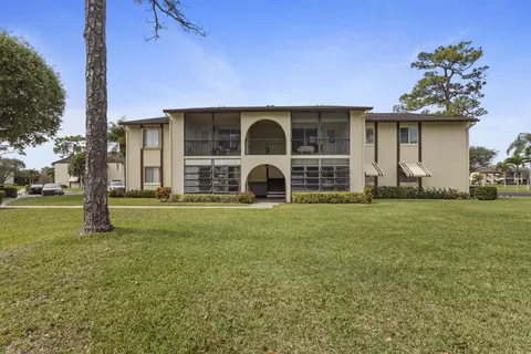 3588 La Aires Ct #B2, Greenacres, FL 33463