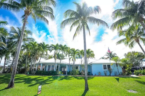 7836 SE Sandshoal Way, Hobe Sound, FL 33455