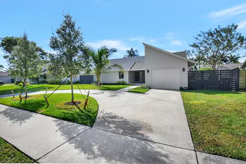 1342 Fulmar Dr, Delray Beach, FL 33444