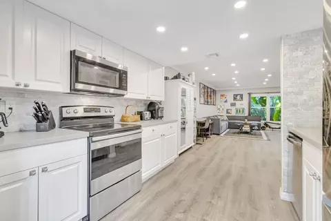 1845 NW 4th Ave #20, Boca Raton, FL 33432