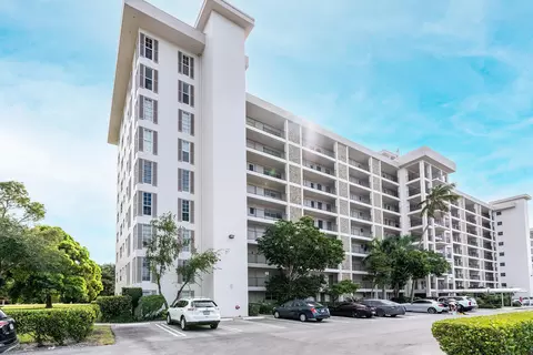 3150 N Palm Aire Dr #110, Pompano Beach, FL 33069
