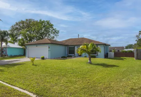 2112 SE Midtown Rd, Port Saint Lucie, FL 34952