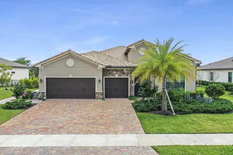 9230 Balsamo Dr, Palm Beach Gardens, FL 33412