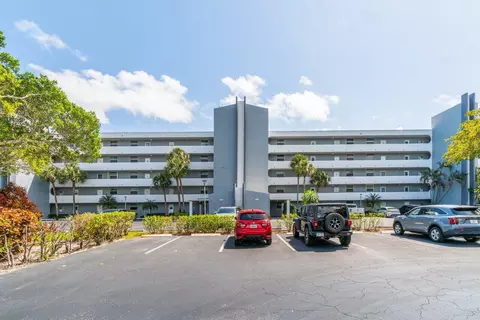 250 NW 67th St #124, Boca Raton, FL 33487