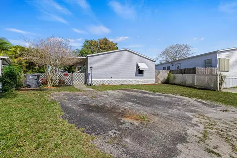 22958 Seaspray Pl, Boca Raton, FL 33428