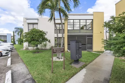 501 Dotterel Rd #28D, Delray Beach, FL 33444